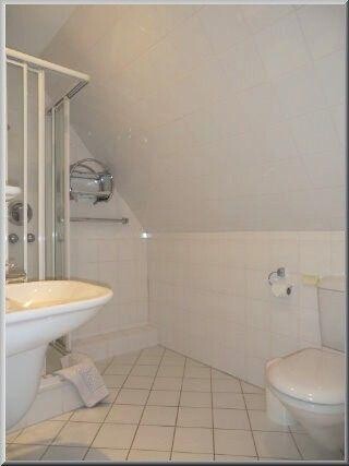 Duschbad/WC im Dachgeschoss